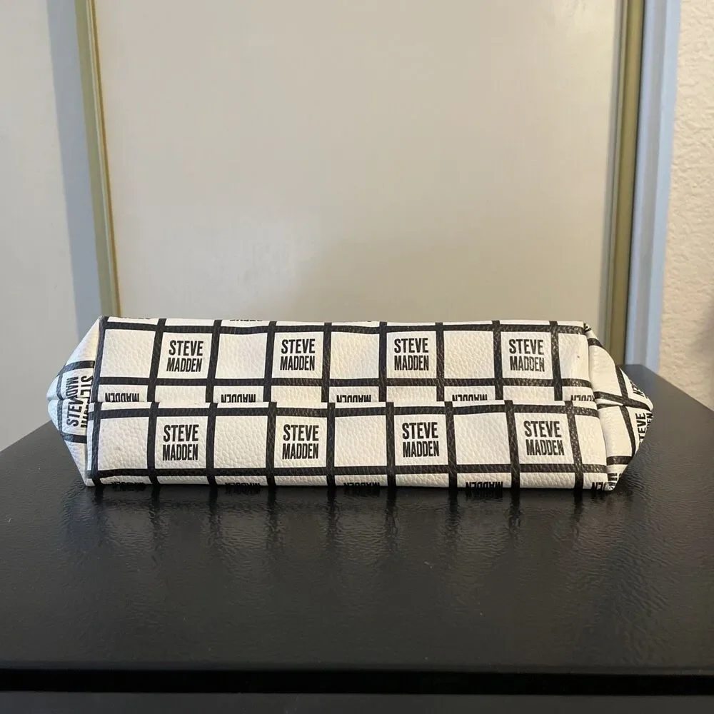 Steve Madden Unisex Crossbody Bag Black White - missing strap